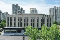 JI Hotel (Shanghai Nanzhan Jinjiang Leyuan Subway Station) Hotels near East China University of Science and Technology Gymnasium