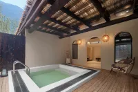 Tongqu 108.INN - Kaplıcalı