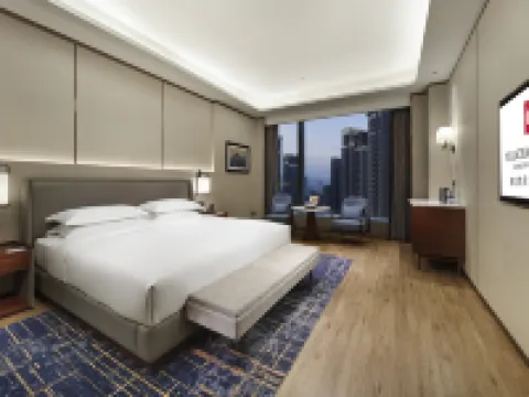 源昌凱賓海景大酒店 鄰近水頭中駿世界城的酒店