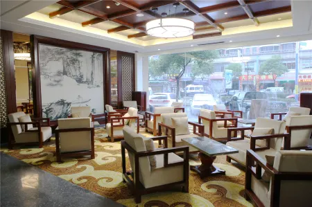 Mr. Tan·Tiange Hotel(Wenquan South Road) Отели рядом с достопримечательностью «Huangjiali Ancient Trees»