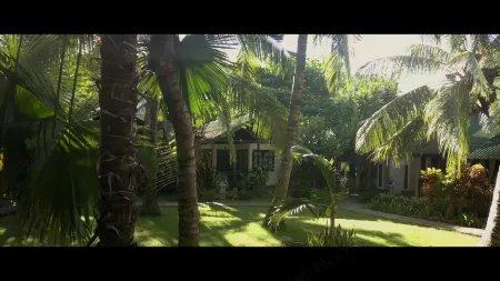 The Village Bunaken Resort Отели в г. Bunaken Kepulauan