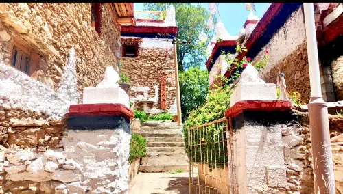 Danba township home stay small