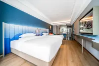 Manlu CC Hotel (Zhengzhou East Railway Station China Resources Times Square Branch)