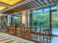 Fan Retreat · Riverside View Boutique Inn (East Gate, Mount Fanjing) Hotels in Jiangkou