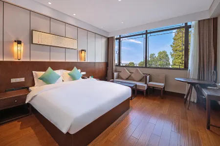 Yangzhou Slender West Lake National Medical College Heyi Hotel