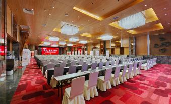 Oriental Fenghuang Hotel (Zhongshan Dengdu Ancient Town Huayi Square)