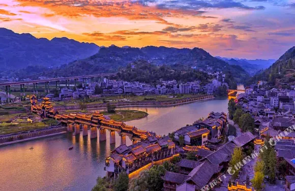 重慶黔江芭茅島酒店（濯水古鎮店）