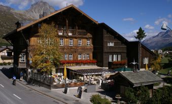 Schweizerhaus Swiss Quality Hotel