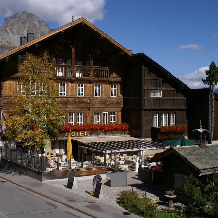 Schweizerhaus Swiss Quality Hotel