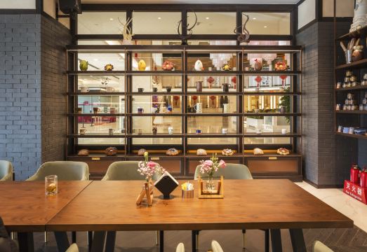 맥주 바에서의 라이브 공연