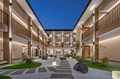 Dongyueli Hotel (Shaoxing Downtown Area Cangqiao Straight Street) Hotels in 