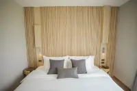 Brique Suite Hotel in zona My Hip Condo 2