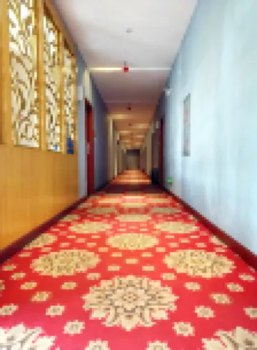 Huabin Preferred Apartment (Jiangmen Open University Branch)