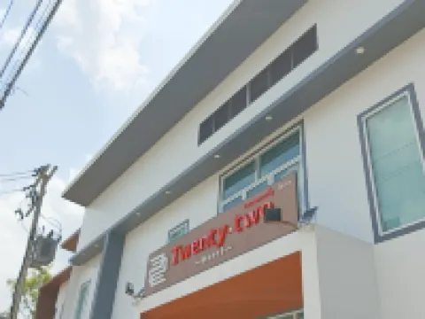 Twenty-Two Hotel Hotels near Mu Ban Phamee