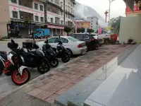 Shengfeng Homestay - موقف سيارات
