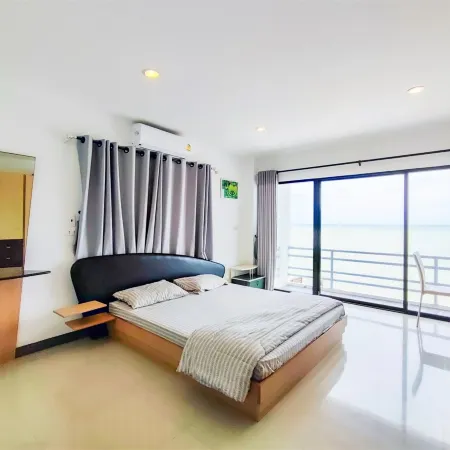 GAO Lighthouse Phala Beachfront