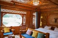 ZhiYu Guest House Hotels in Deqin