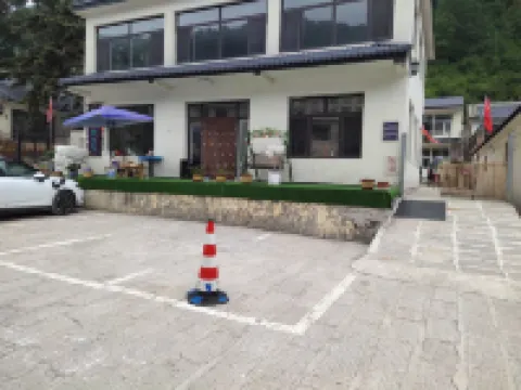 北京香濃園小院 Shennv Peak周辺のホテル