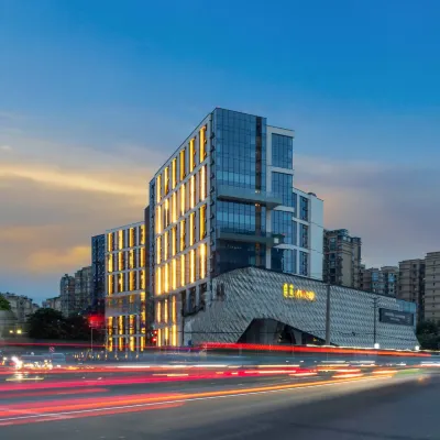 Muxi Hotel on the clouds Hotel dekat Jembatan Layang Wuhou