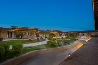 Fuchun Mountain Residence Homestay (Tekes Baguacheng Branch) Hotels near Gossip Park Taiji Eye Scenic Area