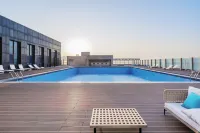 Park Plaza Beijing Pinggu - مسبح على السطح