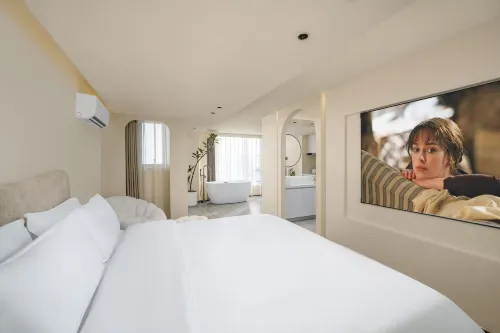 藝軒•高空江景輕居（南沙萬達廣場金洲地鐵站店）