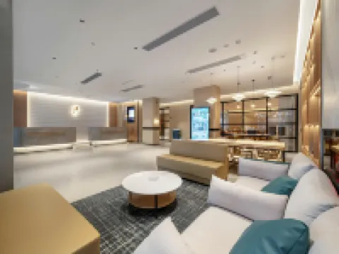 Country In&Suites byRadisson Zhanjiang Chikan Old Street World Trade Center Hotels in Zhanjiang