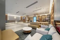 Country  In & Suites byRadisson Zhanjiang Chikan Old Street - World Trade Center
