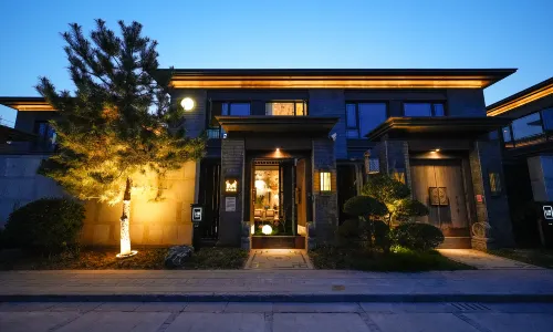 Lu Ming Bieyuan · Independent Villa Homestay (Xi'an Bell and Drum Tower as well as City Wall Store)