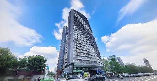 FEELONE設計師飯店（成都四川師範大學店） - 山景