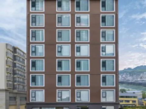 Redboer International Hotel along the River Hotels in Yanhe