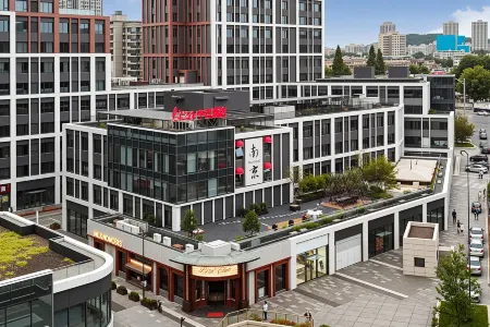 LIZA  HOTEL Отели рядом с достопримечательностью «Jinling Institute of Technology Xiaozhuang Campus»