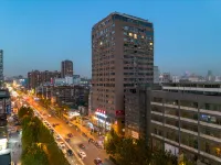 Cheng Yunji Hotel (Fuxing Road Yellow Crane Tower) โรงแรมใกล้ถนนปาปู