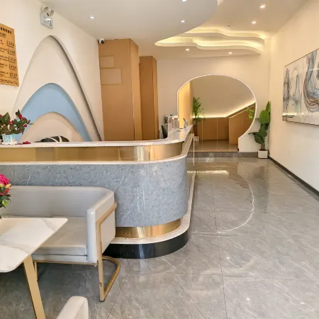 Jinyunqi Hotel (Pujiang Wenmiao Champagne City)