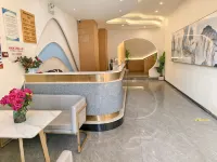 Jinyunqi Hotel (Pujiang Wenmiao Champagne City)