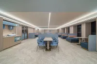 Hanting Hotel (Xianyang Fenghe Forest Park Metro Station Branch)