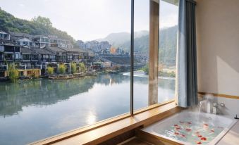Huajian Homestay