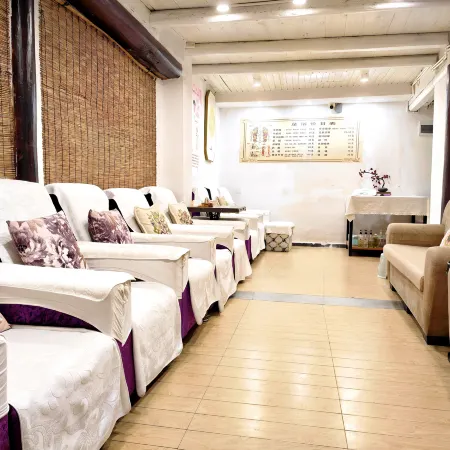 Huaguang Inn