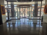 Lanting Hotel (Baiyin Chagan Station Chahar Square)