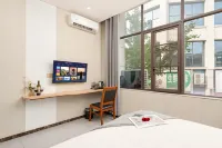 Yijiu Business Hotel (Liuyang Economic Development Zone Lens Technology)