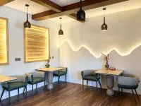Qiao Kan · MOUNLOST · Designer Nomadic Bed and Breakfast (Kanas Scenic Area Branch) - bar