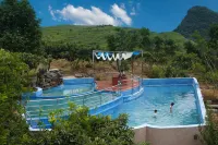 Tianchun Huaguo Mountain - ที่มีสระว่ายน้ำ