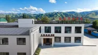 Muxue Yunti Homestay (Nalati Scenic Area) - navetta aeroportuale