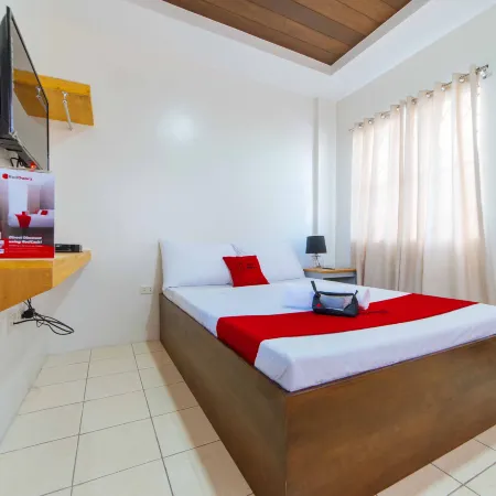 RedDoorz Plus @ Casa Lucia Sindalan San Fernando City Pampanga