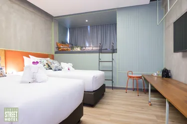 รูปภาพของเดอะสามเสนสตรีท