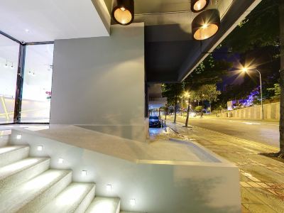 Flora by Crossroads Hotel