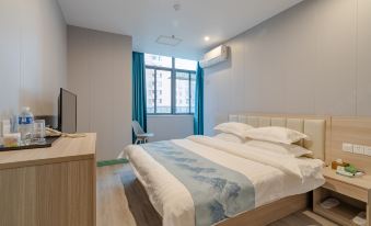 Qingnian Boutique Hotel(FeiDong longtang shuilishuidian dian)