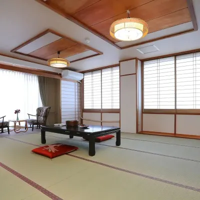 Raki Onsenryokan Hotels near Ryuoo Ski Park