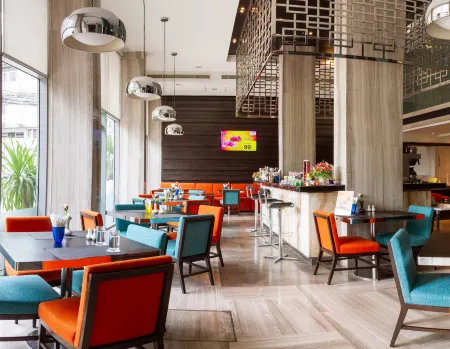 FX Hotel Metrolink Makkasan