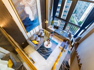 Cloud Travel High-end LOFT Hotel apartment (Jiuyanqiao Store)